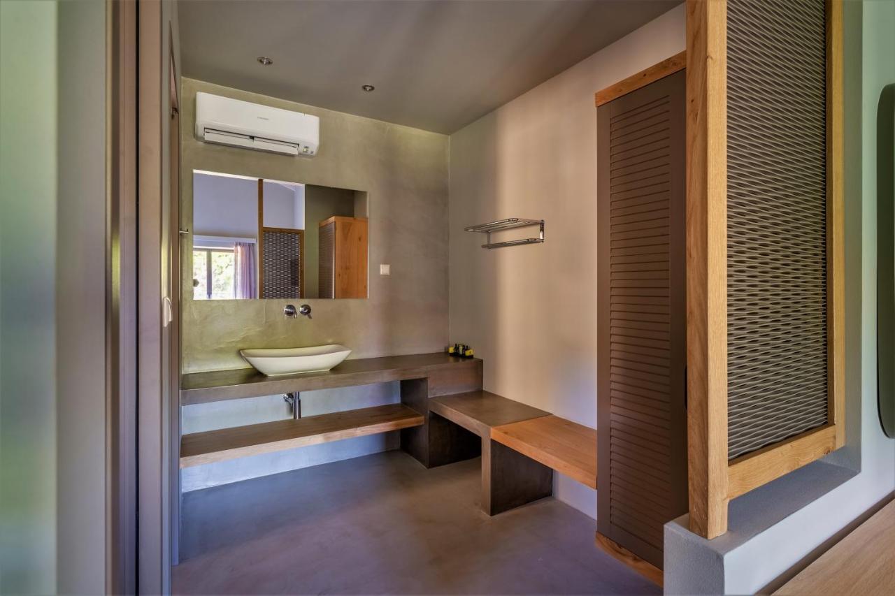 Diapori Suites Hotel Kardhamili Ngoại thất bức ảnh